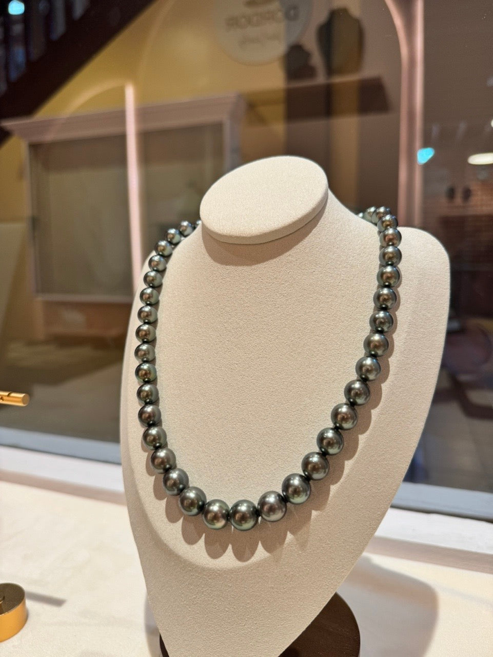 Tahitian pearl necklace