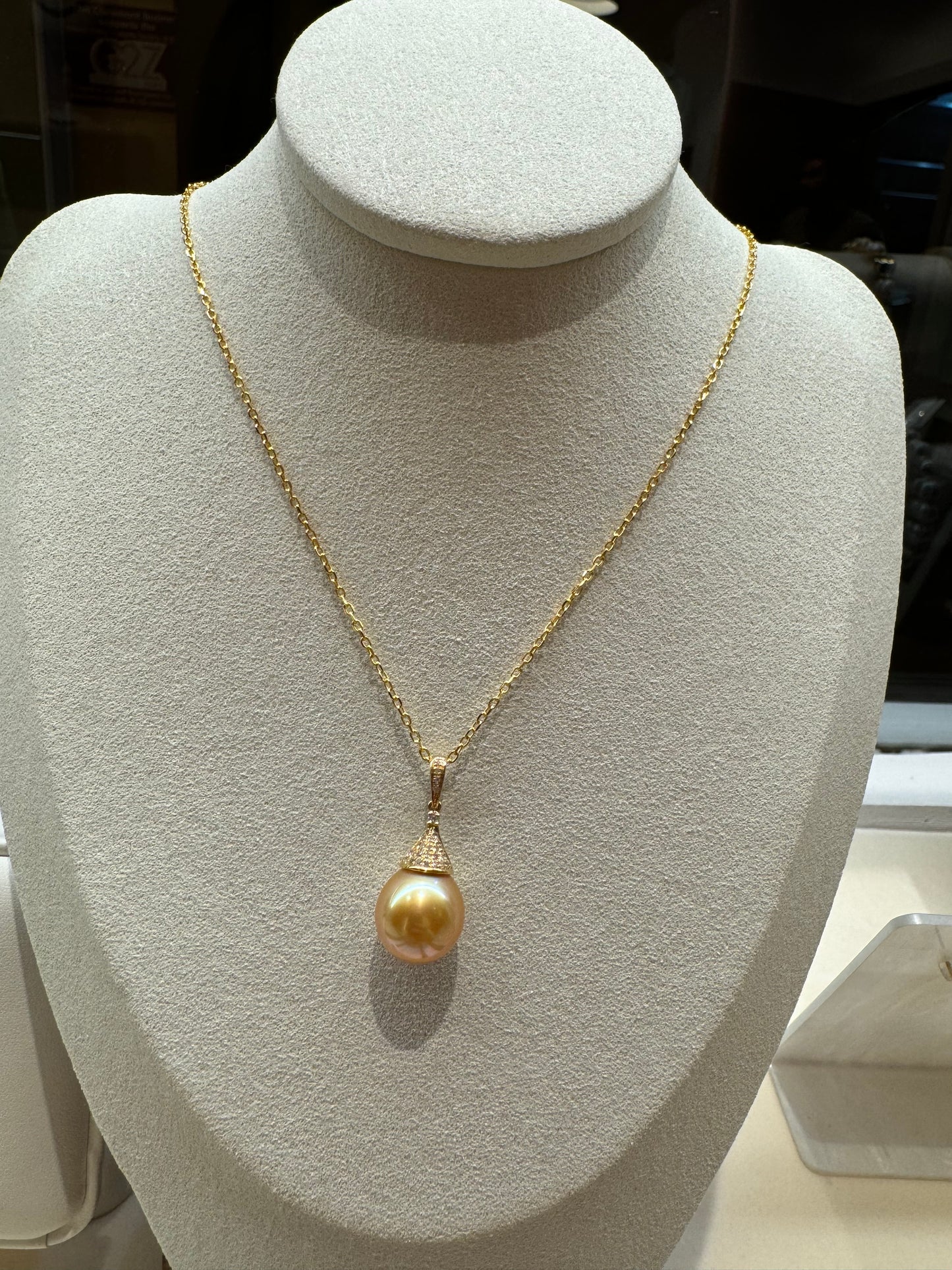 Gorgeous Golden South Sea Pearl Necklace