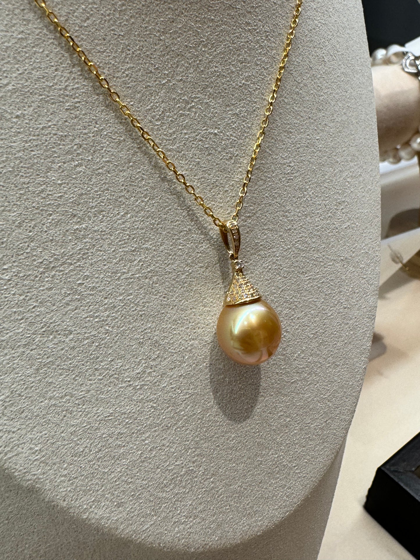 Gorgeous Golden South Sea Pearl Necklace